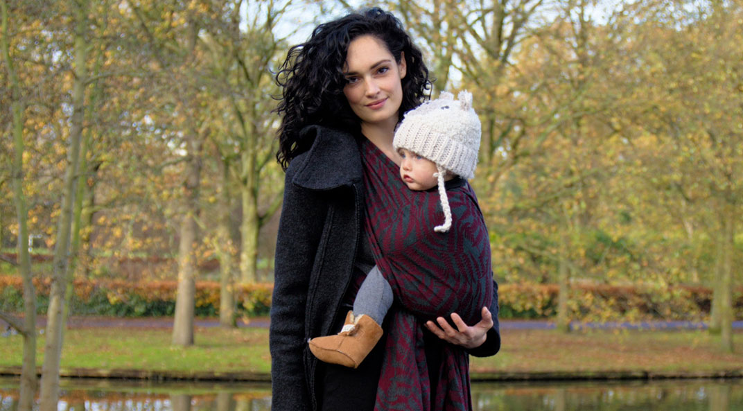 Carolien-Babywearing-3web